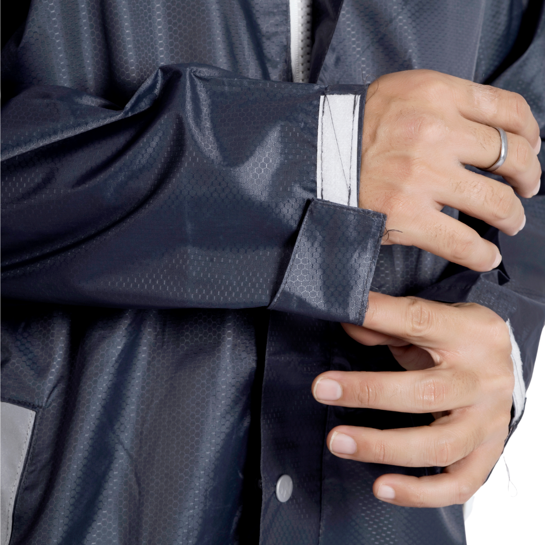 34M CARLOS Taping Short Raincoat - Image 31